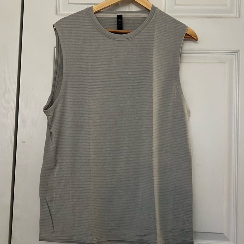 Sleeveless lululemon/Soulcycle shirt